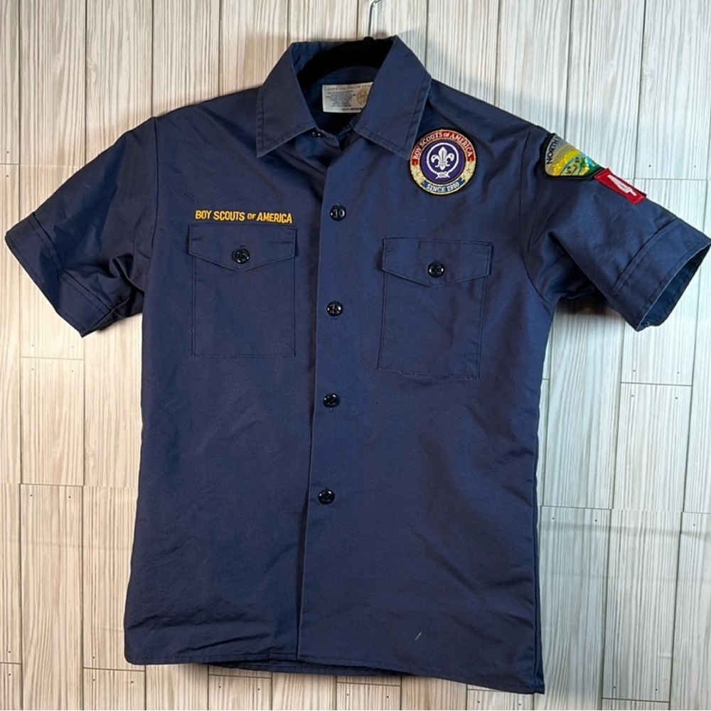 Boy‎ Scouts of America Boy’s Blue Uniform Shirt With Patches Size Medium